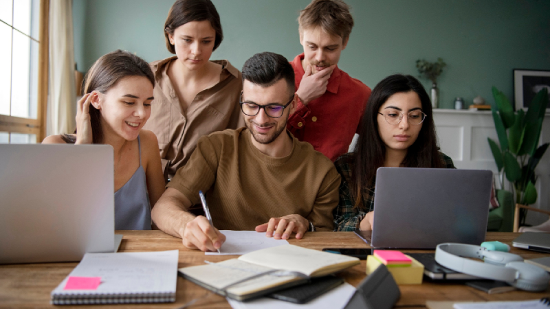 Importance of employee education through collaborative learning